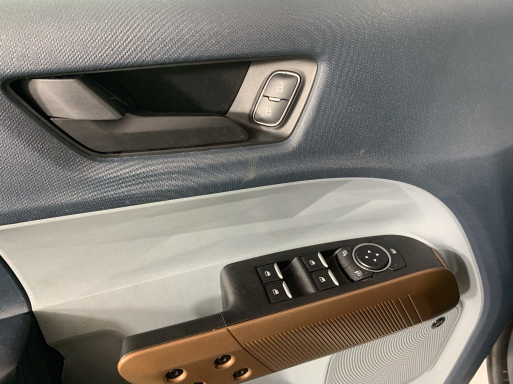 Used 2022 Ford Maverick Lariat w/ Lariat Luxury Package image 14