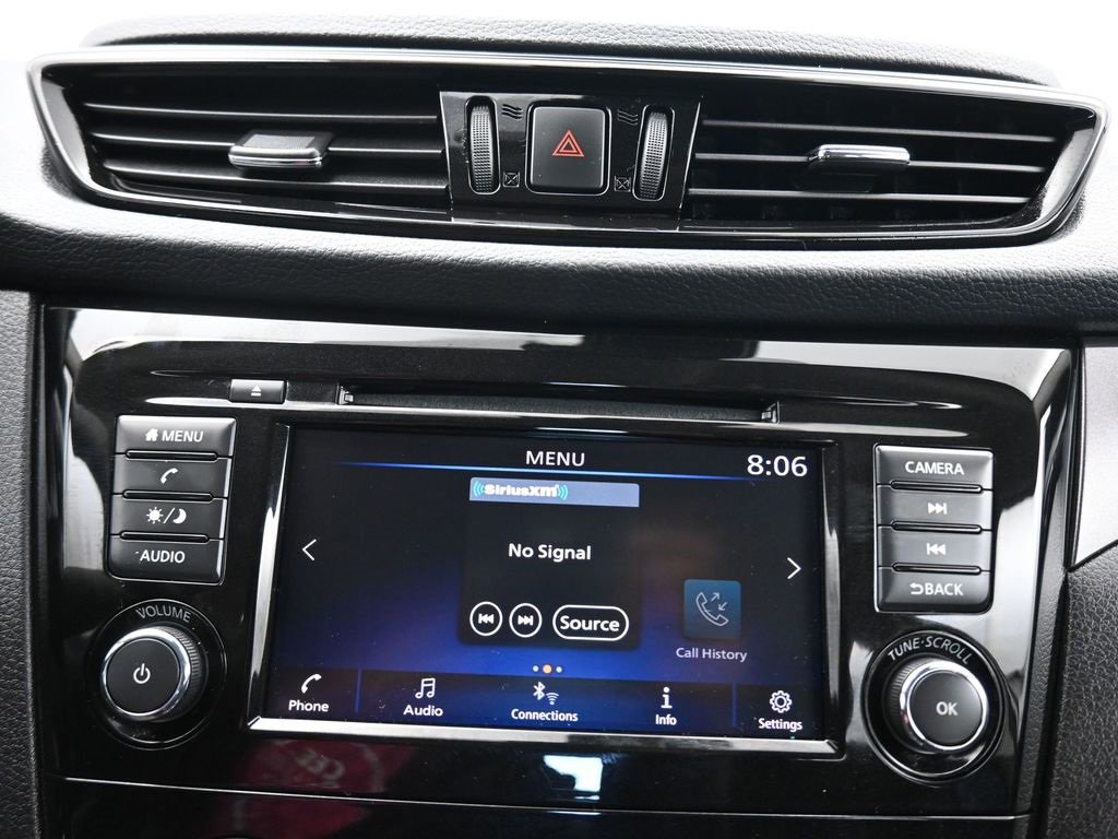 Used 2022 Nissan Rogue Sport S image 16