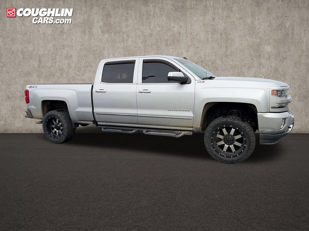 Used 2018 Chevrolet Silverado 1500 LTZ Z71 w/ LTZ Plus Package AWD/4WD image 10
