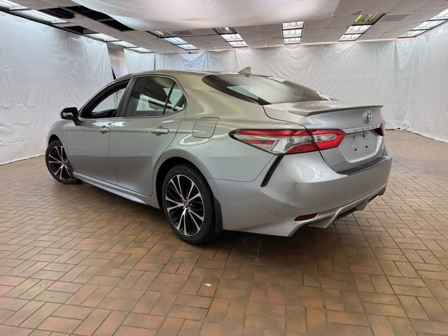 Used 2019 Toyota Camry SE image 5