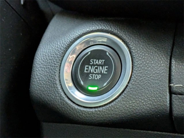 Used 2023 Buick Envision Essence w/ Sport Touring Package image 21
