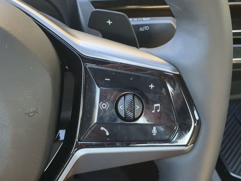 New 2026 BMW 530i w/ Premium Package image 27