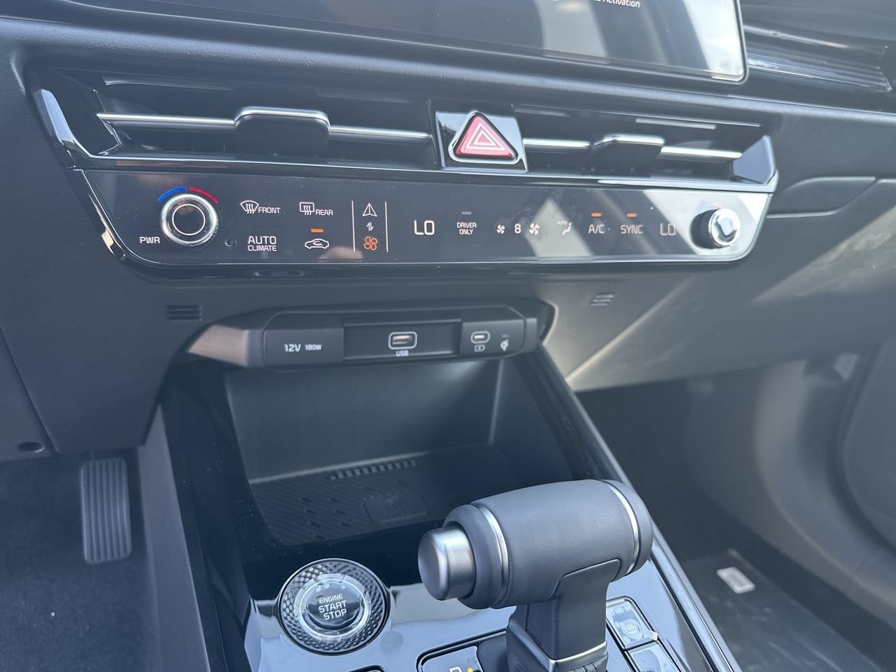 New 2026 Kia Niro EX FWD image 12