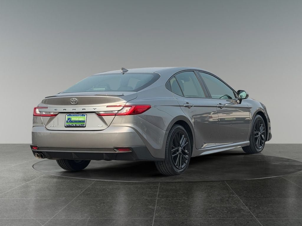Used 2025 Toyota Camry SE FWD image 9