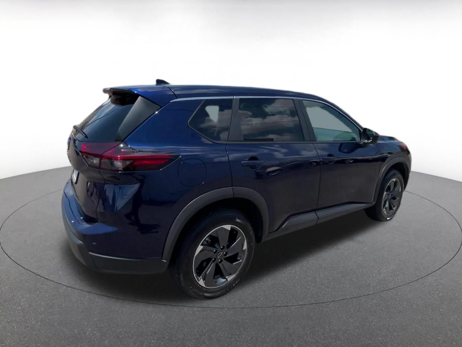 Used 2025 Nissan Rogue SV FWD image 15