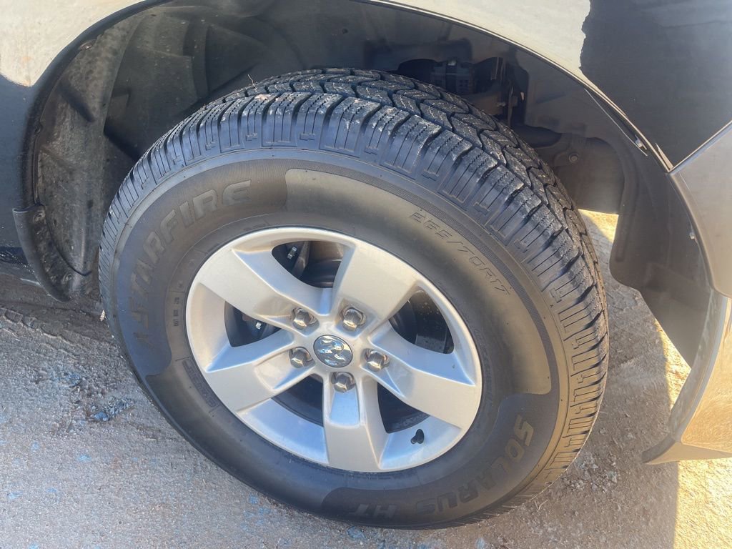 Used 2017 RAM 1500 Tradesman w/ Chrome Appearance Group image 10