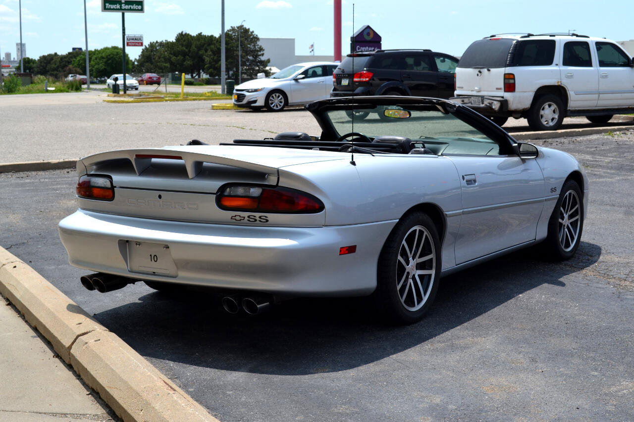 Used 2002 Chevrolet Camaro Z28 w/ SS Performance/Appearance Pkg image 7