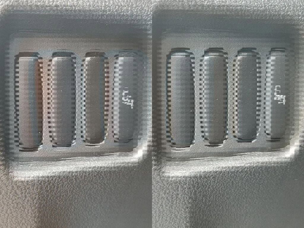 Used 2019 Mitsubishi Outlander Sport ES AWD/4WD image 32