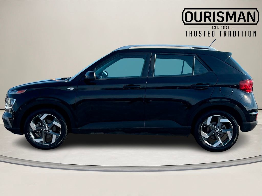 Used 2023 Hyundai Venue SEL image 3
