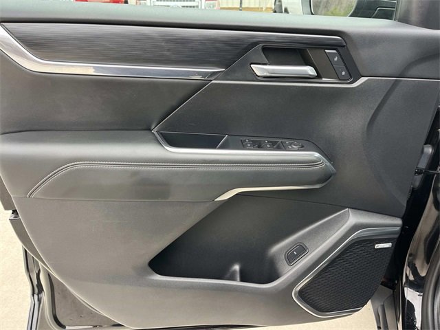 Used 2024 GMC Acadia Elevation image 29