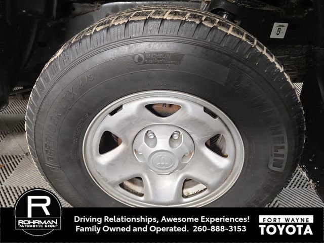 Used 2022 Toyota Tacoma SR image 11