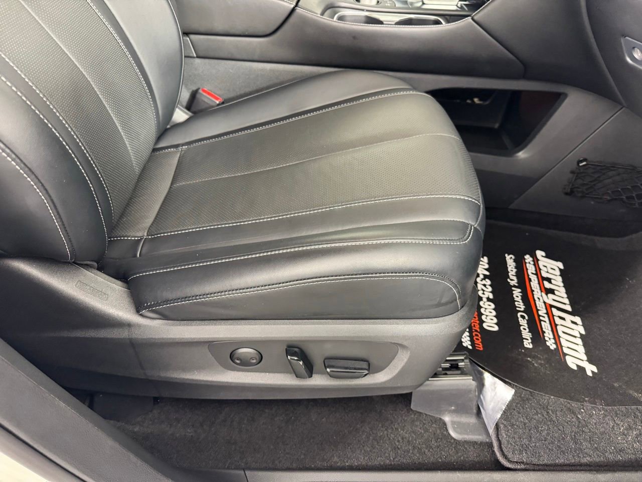 Used 2023 INFINITI QX60 Luxe w/ Performance Audio Package image 38