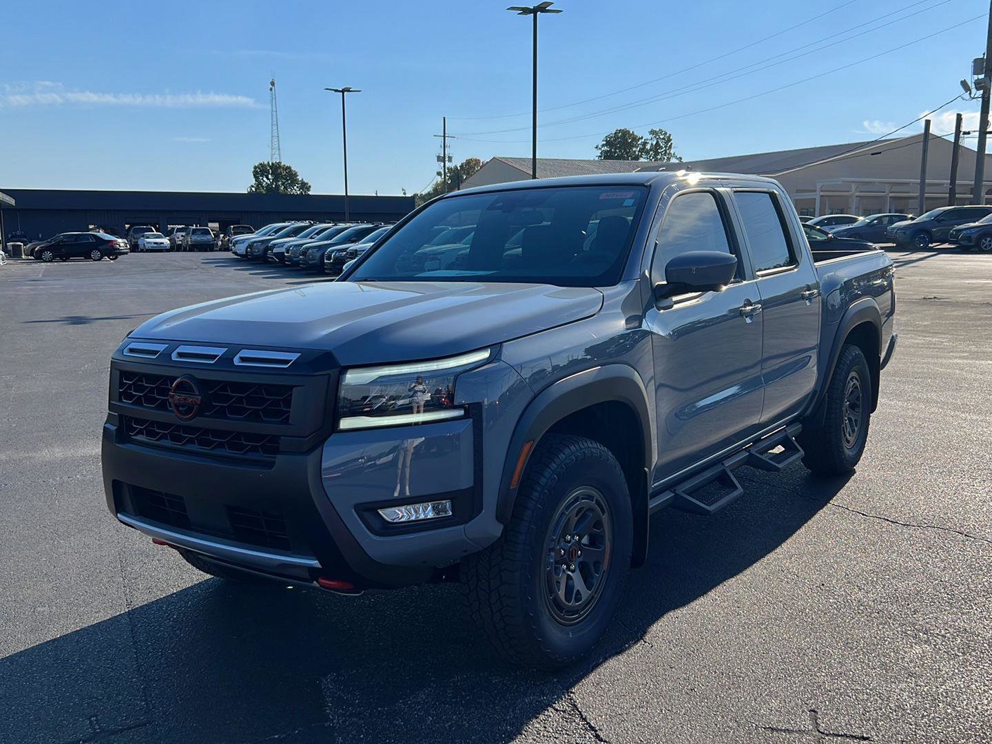 New 2026 Nissan Frontier PRO-4X w/ Pro-4x Convenience Package image 1