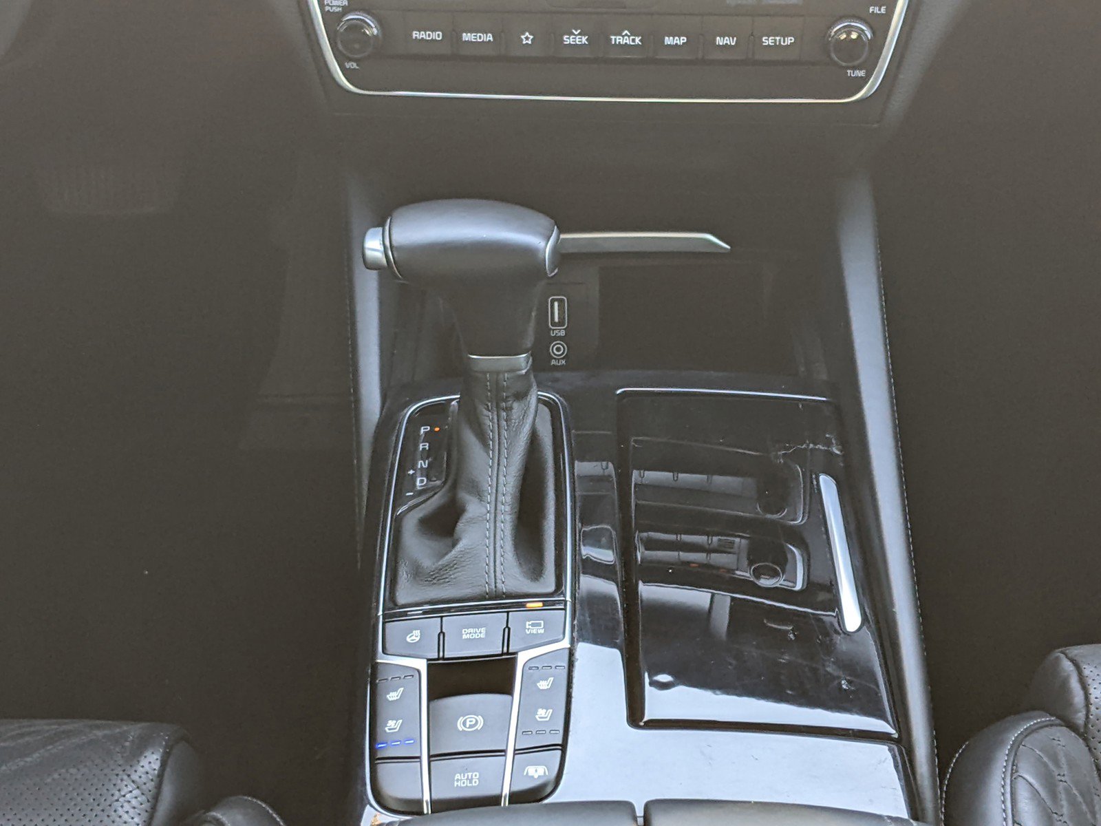 Certified 2019 Kia Cadenza Limited image 15