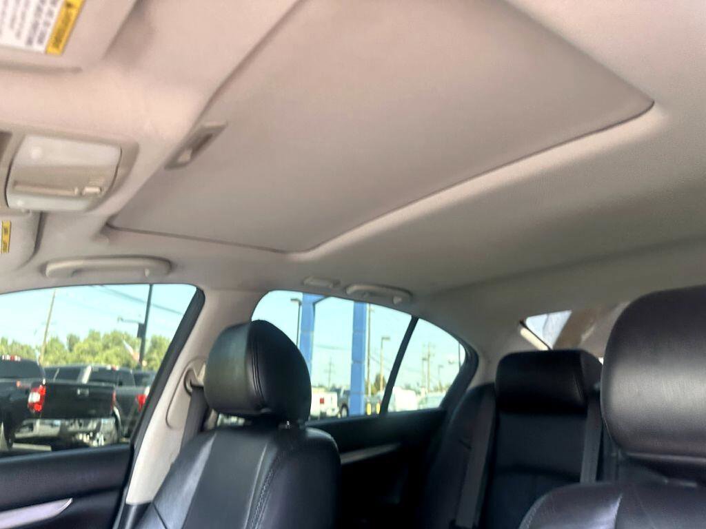 Used 2015 INFINITI Q40 AWD w/ Navigation Package image 11