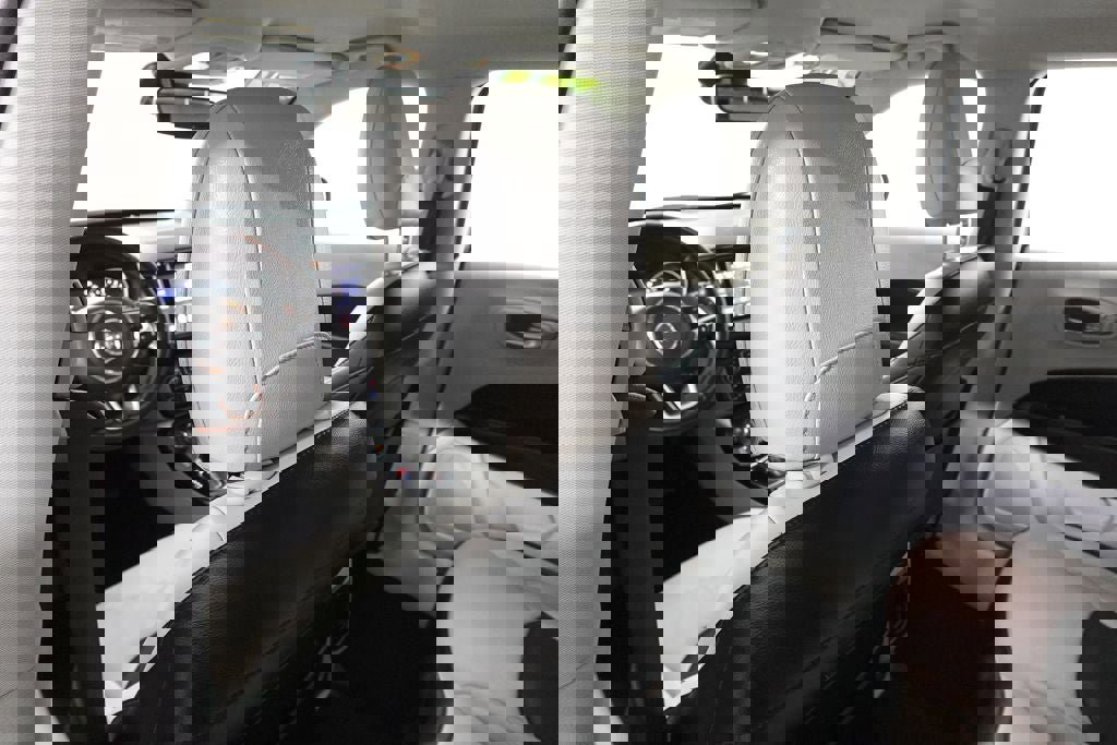 Used 2021 Jeep Compass Limited image 24