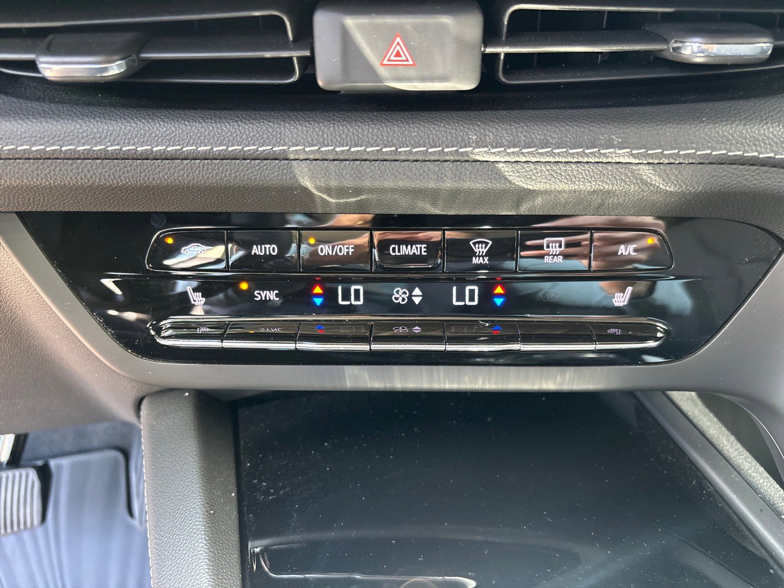 Certified 2022 Buick Envision Preferred FWD image 23