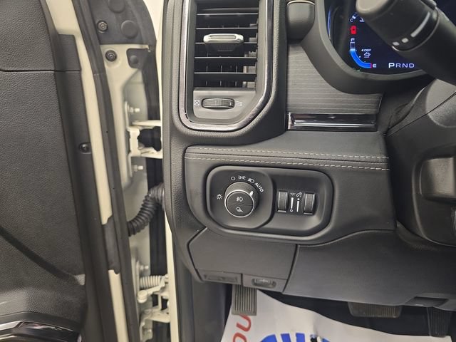 Used 2024 RAM 2500 Limited AWD/4WD image 37