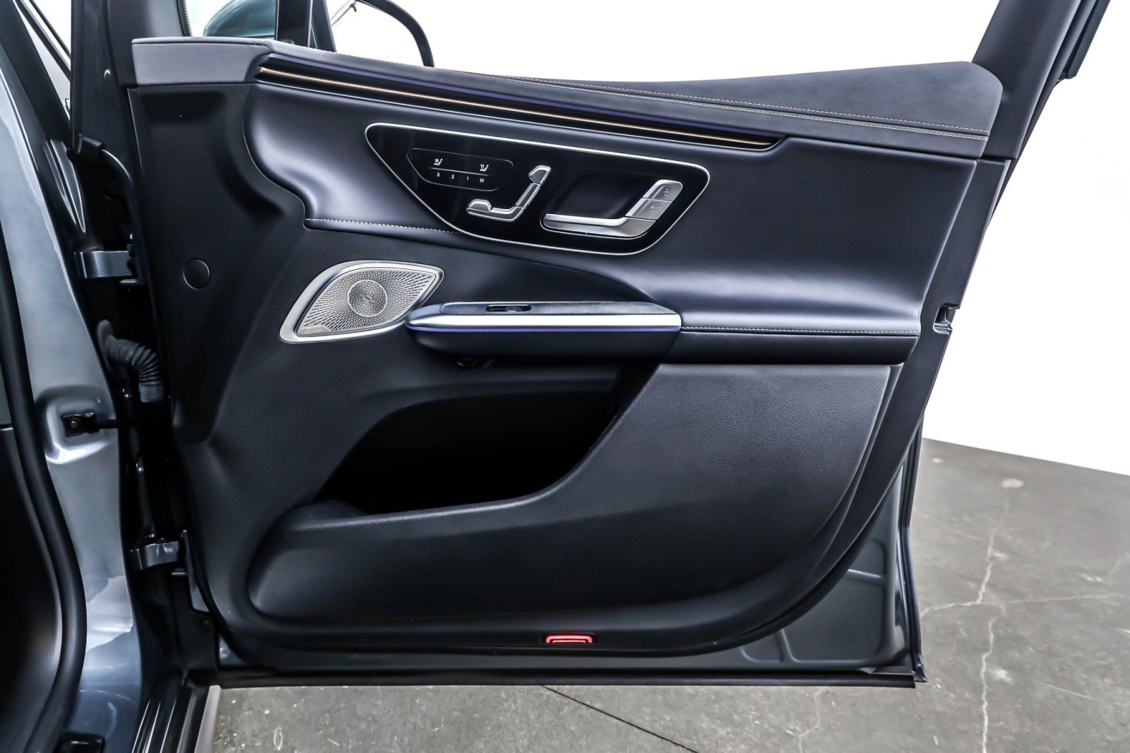 Certified 2023 Mercedes-Benz EQE 350+ 4MATIC SUV image 23