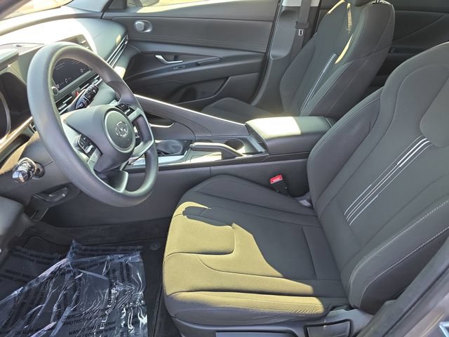Used 2022 Hyundai Elantra SEL FWD image 13