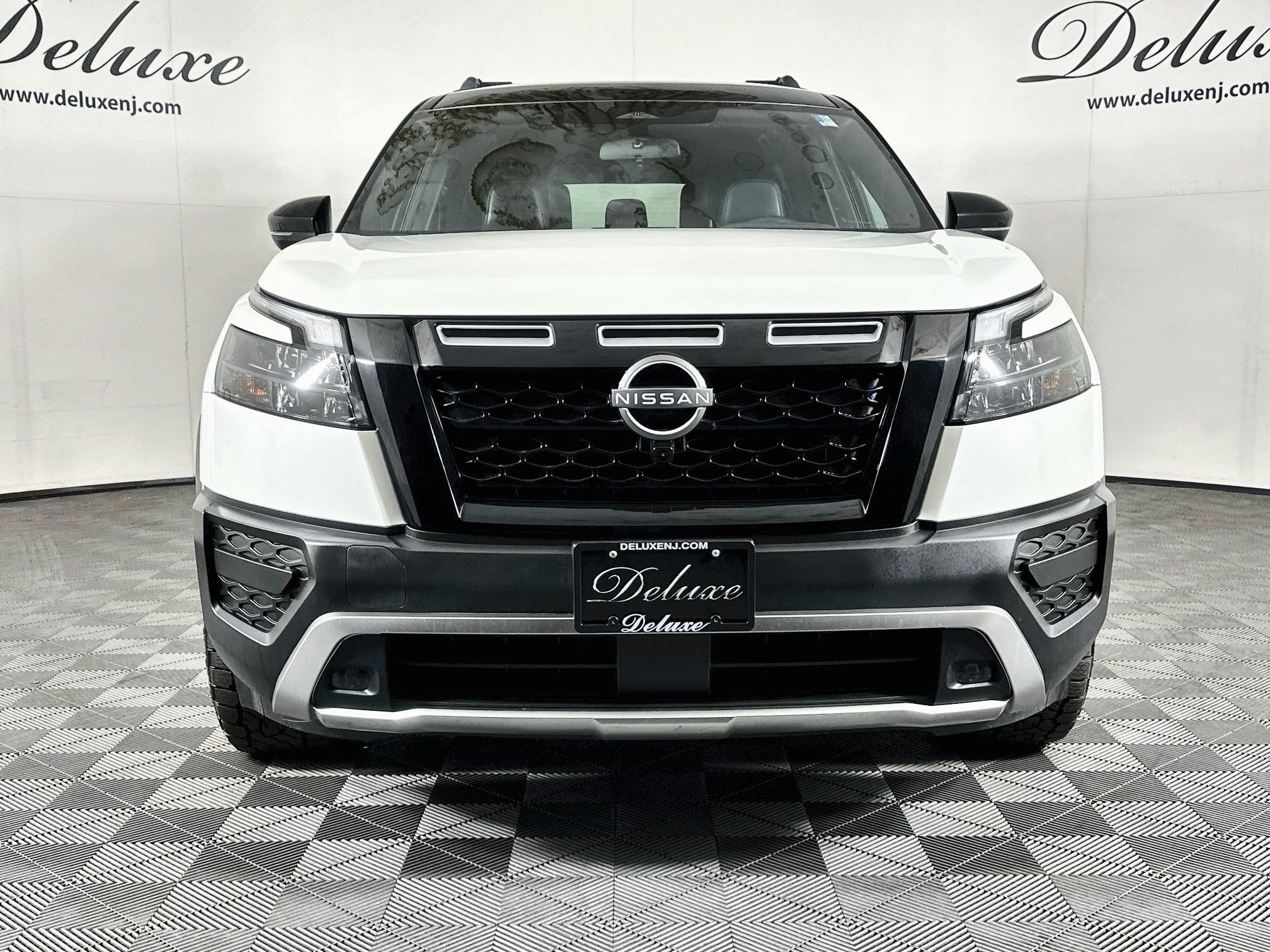 Used 2024 Nissan Pathfinder Rock Creek AWD/4WD image 2