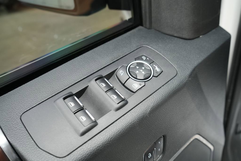 Used 2016 Ford F150 Limited image 22