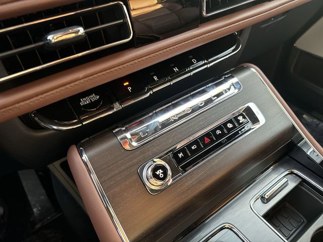 New 2026 Lincoln Aviator Reserve w/ Luxury Package AWD/4WD image 20