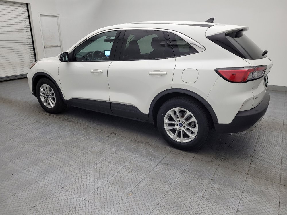Used 2021 Ford Escape SE w/ Convenience Package FWD image 3