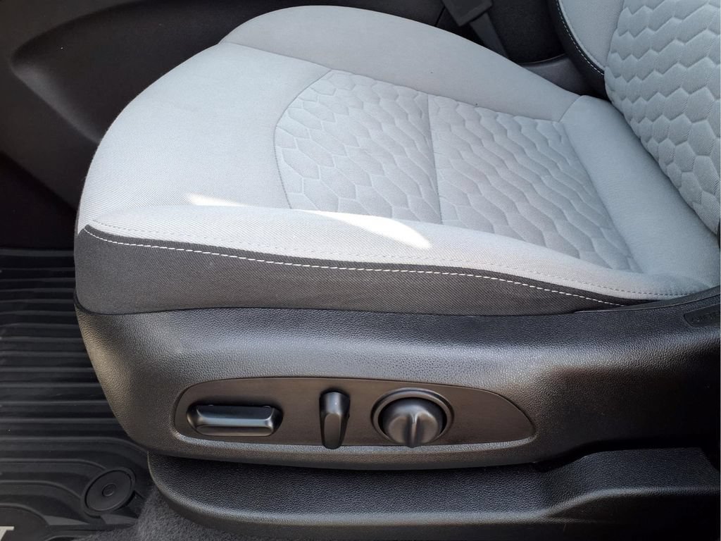 Used 2020 Chevrolet Equinox LS w/ LS Convenience Package FWD image 23