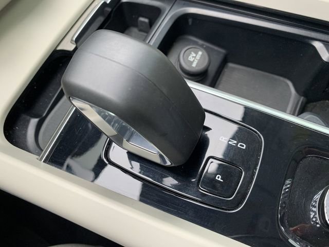 Used 2023 Volvo XC60 B5 Plus w/ Climate Package image 25