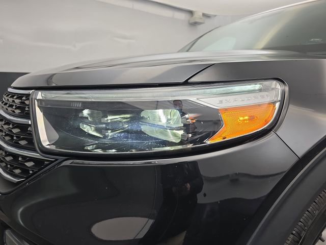 Used 2023 Ford Explorer XLT w/ Equipment Group 202A image 12