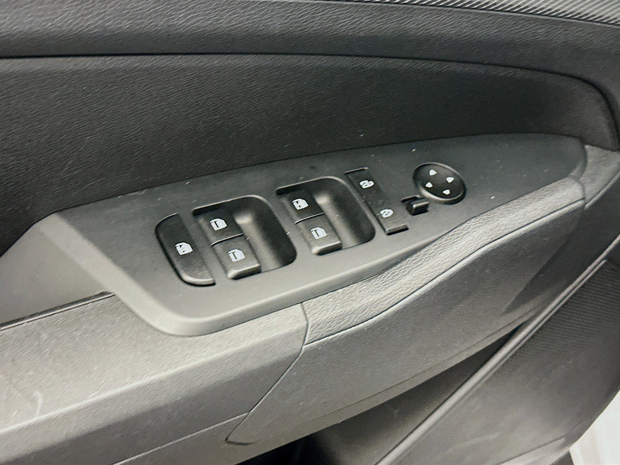 Used 2025 Kia Sportage LX image 15