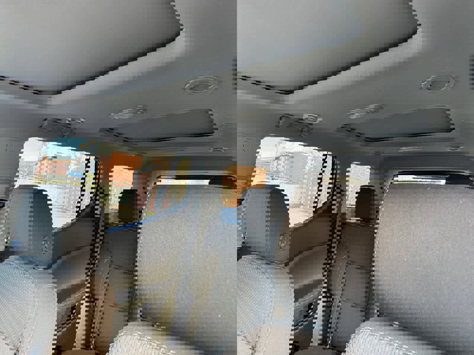 Used 2023 GMC Acadia SLE w/ Driver Convenience Package image 23