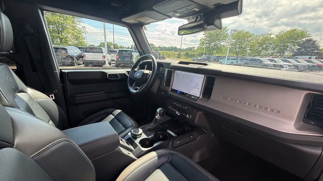 Used 2025 Ford Bronco Outer Banks AWD/4WD image 38