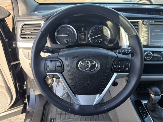 Used 2016 Toyota Highlander Limited image 25