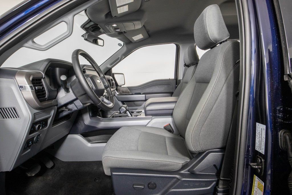 Used 2025 Ford F150 Lightning XLT image 6