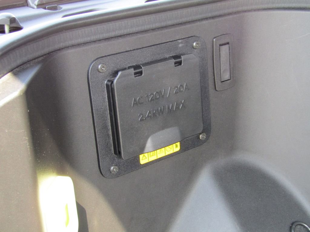 Used 2025 Ford F150 Lightning XLT w/ Max Trailer Tow Package AWD/4WD image 11