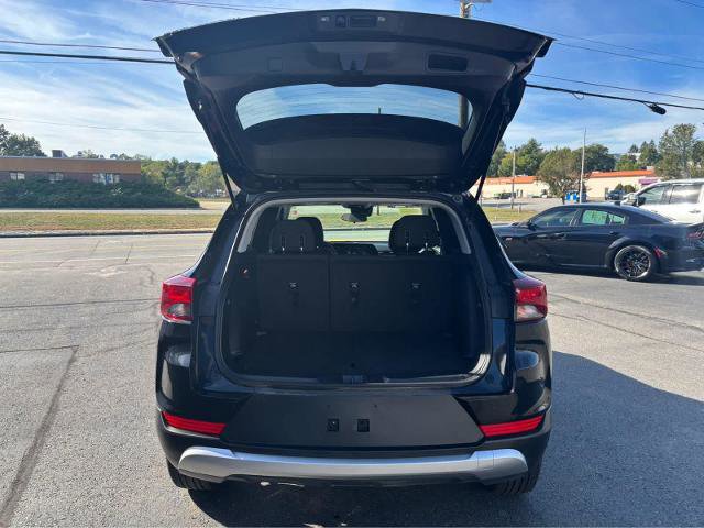 Used 2025 Chevrolet TrailBlazer LT AWD/4WD image 7