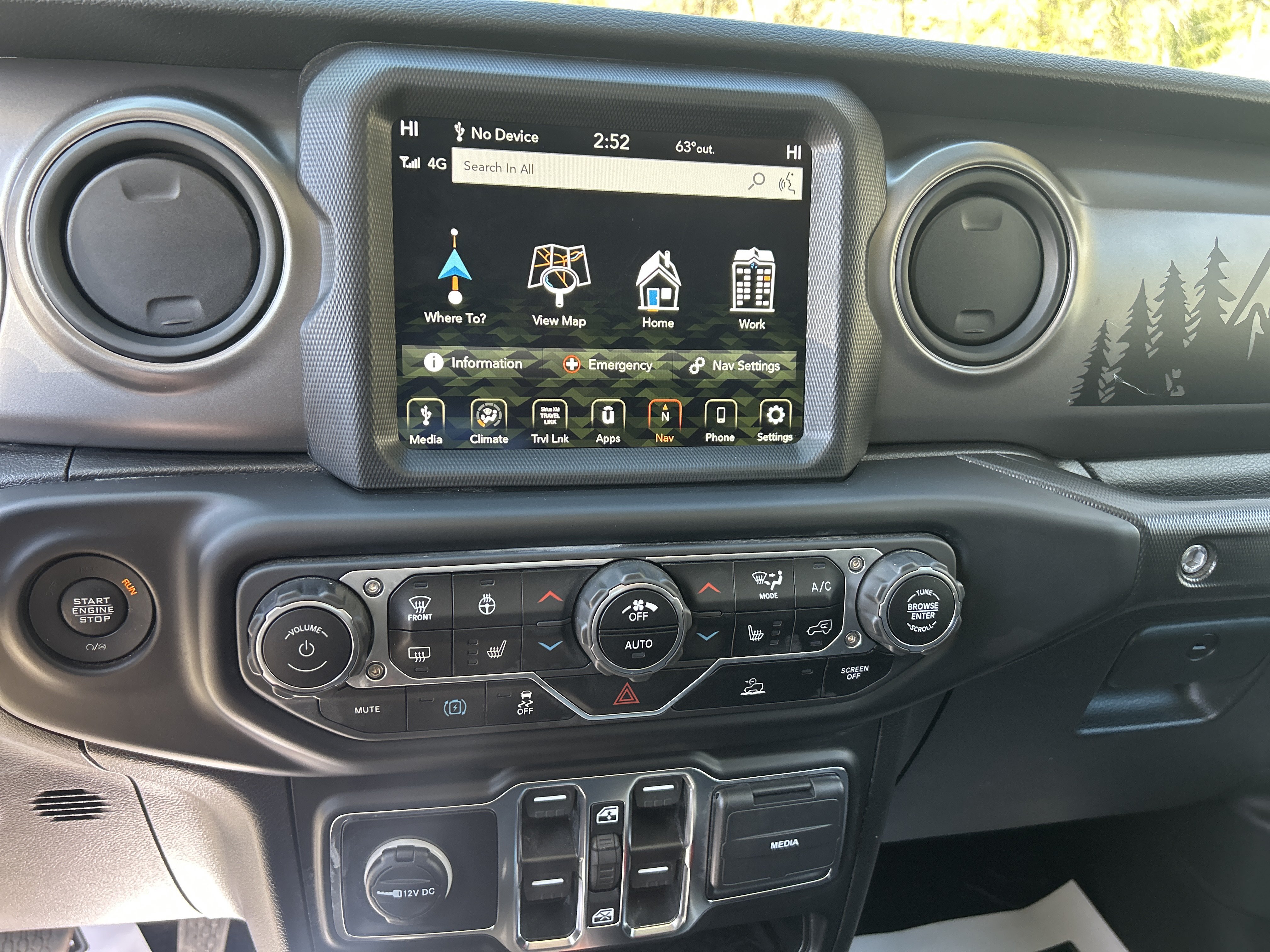 Used 2023 Jeep Wrangler Unlimited w/ Cold Weather Group AWD/4WD image 18