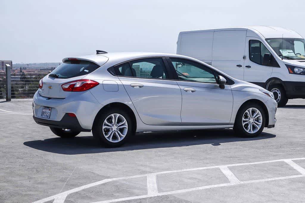 Used 2019 Chevrolet Cruze LS w/ LS Convenience Package FWD image 4