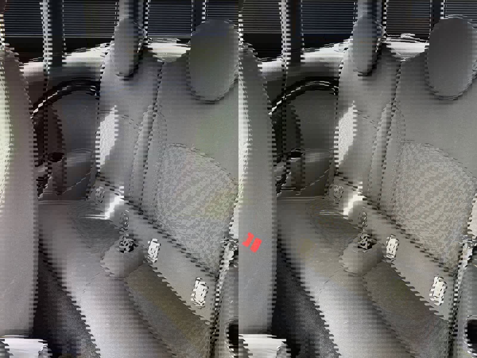 Used 2010 MINI Cooper Clubman John Cooper Works image 13