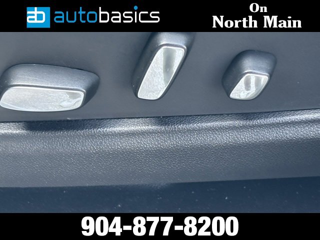 Used 2017 Cadillac XT5 Luxury w/ Driver Awareness Package image 26