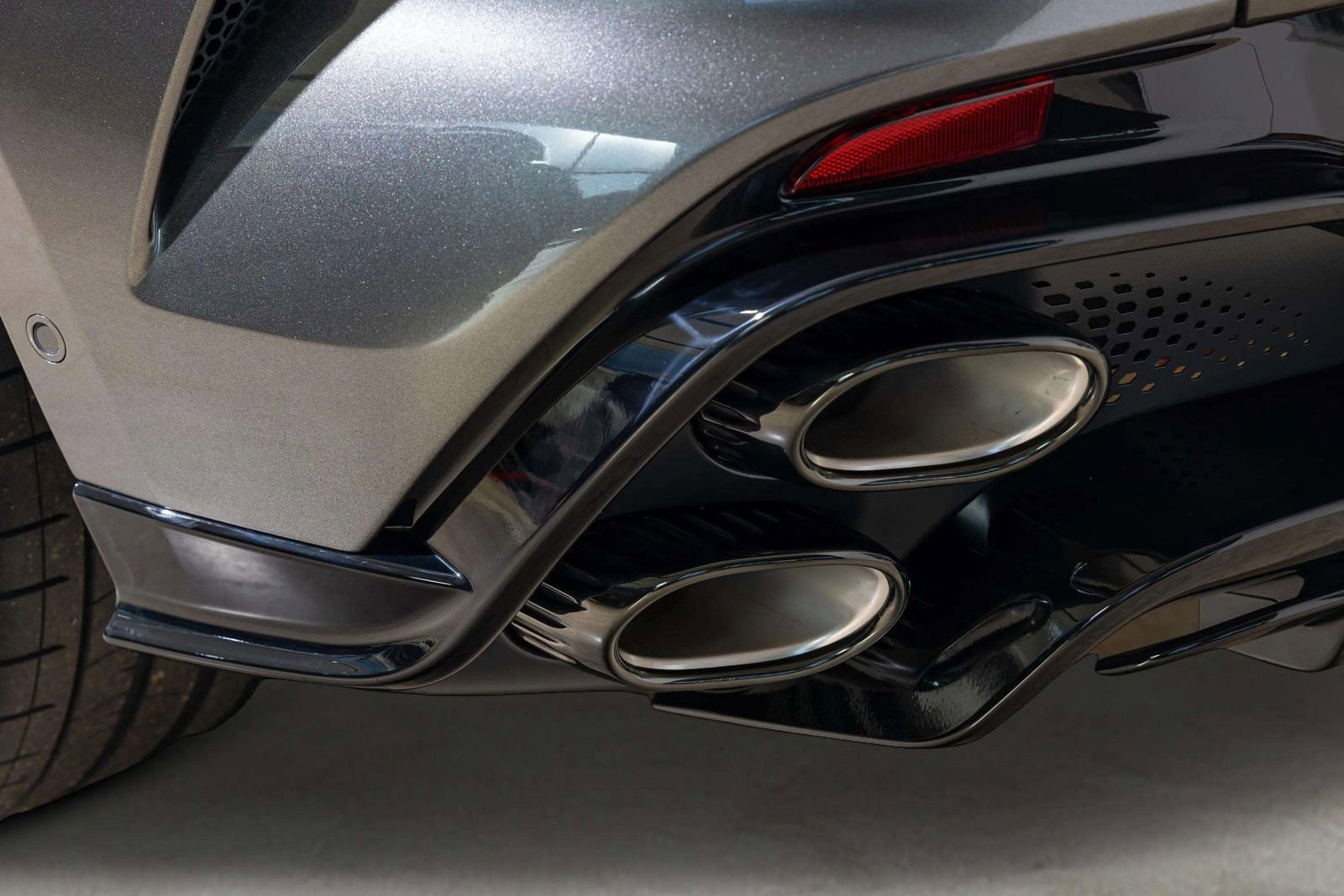 New 2026 Aston Martin DBX S image 53