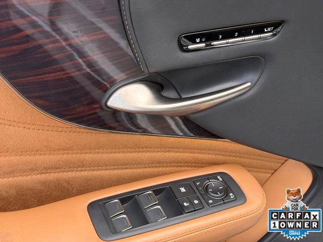 Used 2021 Lexus LS 500 w/ Interior Upgrade Package RWD image 29