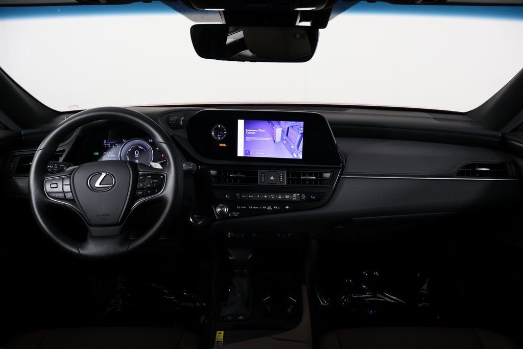 Certified 2025 Lexus ES 300h w/ Premium Package image 8