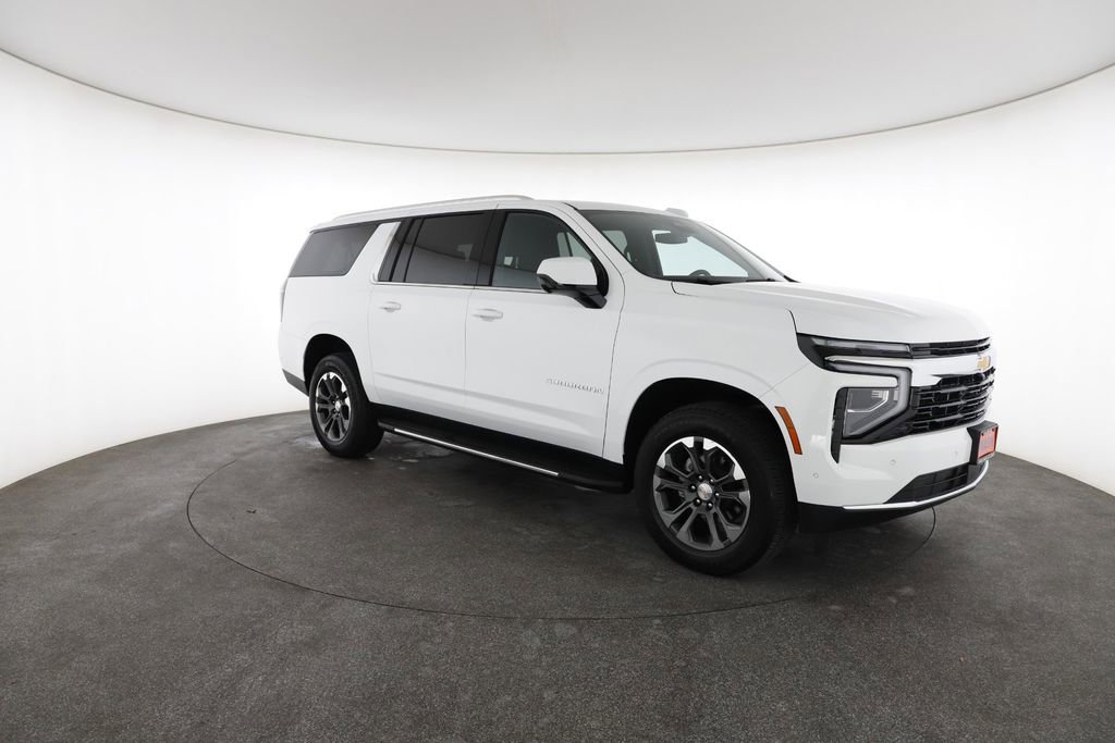 Used 2025 Chevrolet Suburban LS image 2