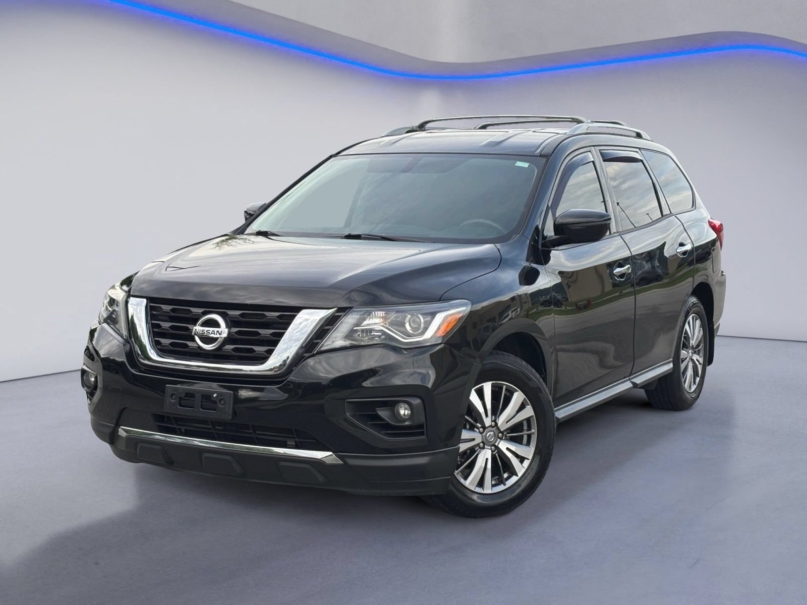 Used 2020 Nissan Pathfinder S FWD image 2