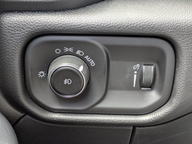 New 2026 RAM 3500 Tradesman w/ Chrome Appearance Group A AWD/4WD image 22