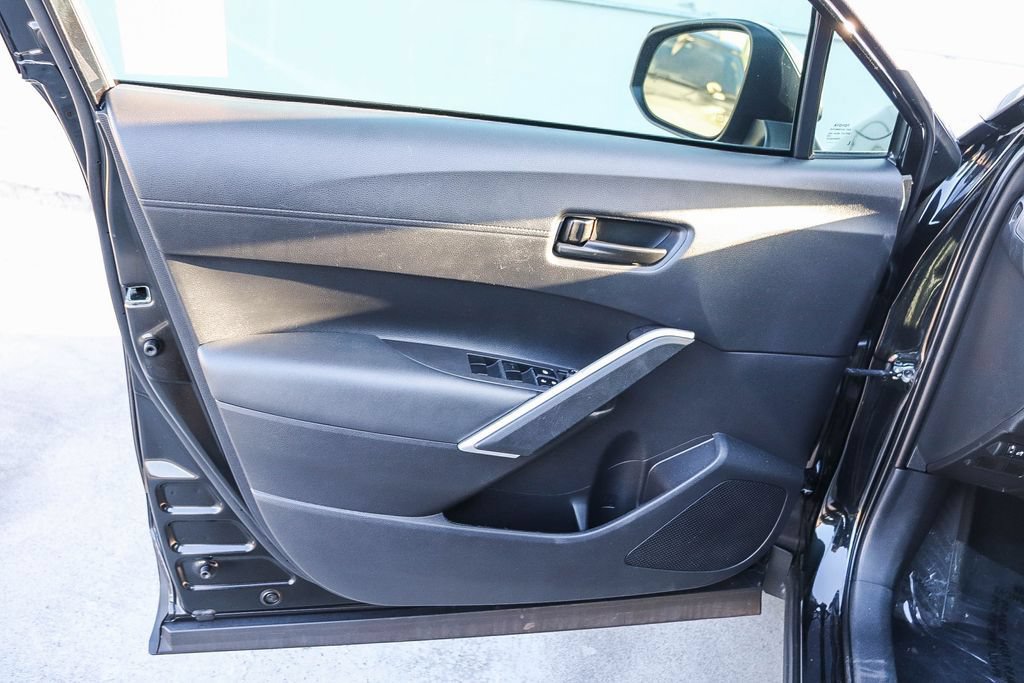 Used 2022 Toyota Corolla Cross LE FWD image 24