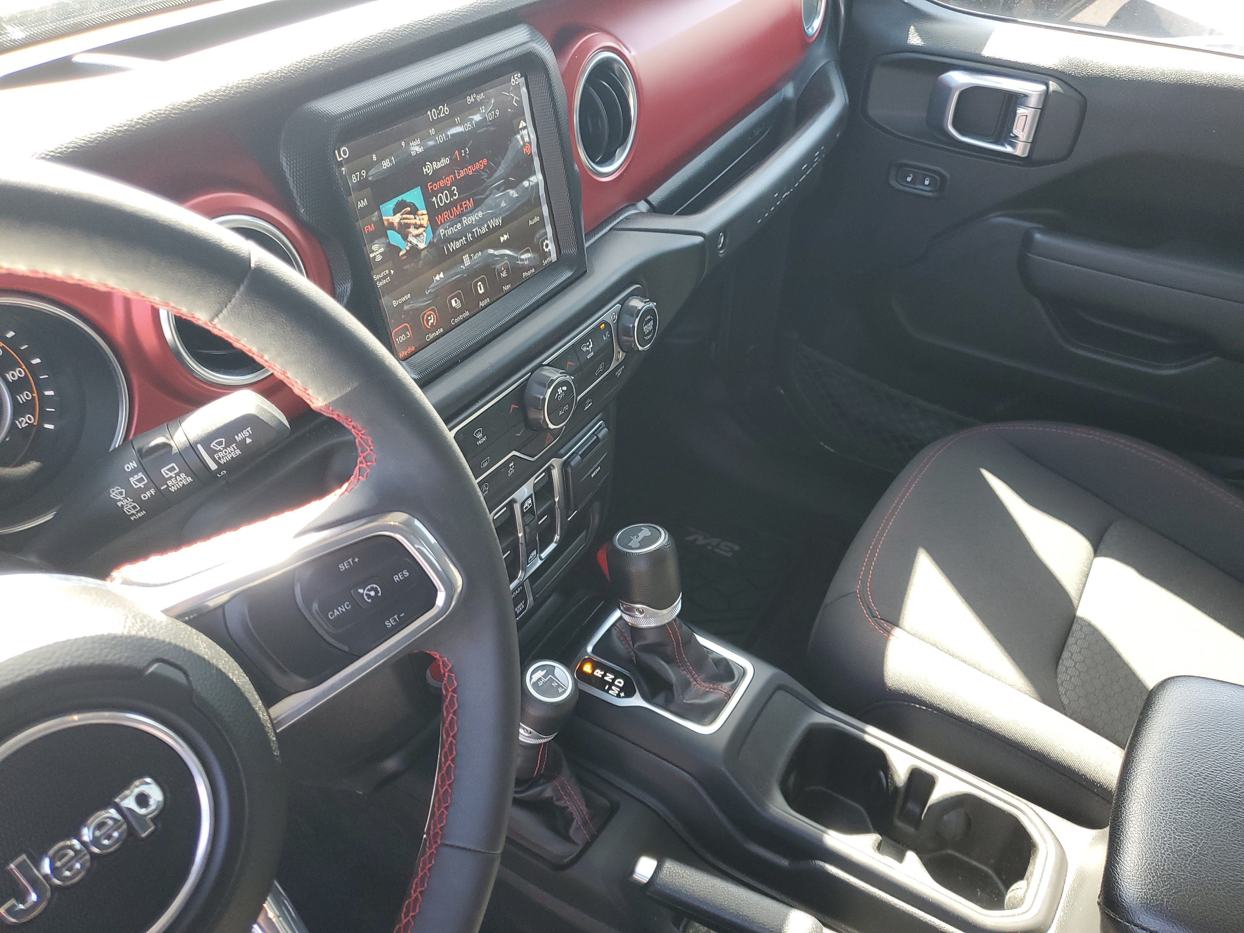 Used 2023 Jeep Wrangler Unlimited Rubicon w/ LED Lighting Group AWD/4WD image 18